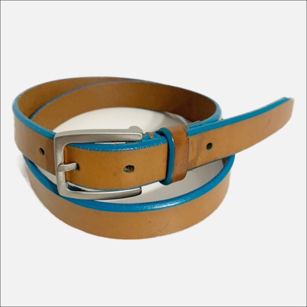 Izod Smooth Leather Belt with Contrasting Edging Silver Tone Hardware Tan Blue